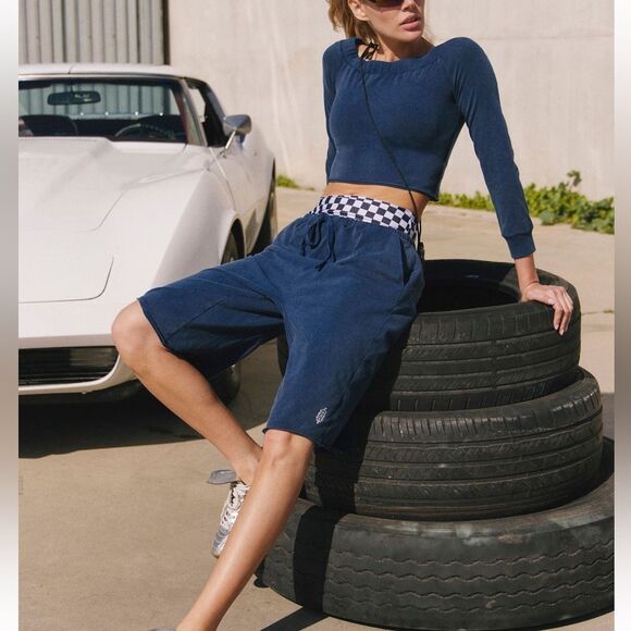 Free People FP Movement Hot Shot Easy Set in Midnight Navy NWOT - Picture 1 of 5